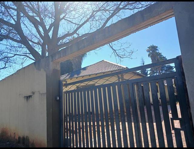 3 BEDROOM HOUSE FOR SALE IN BIRCH ACRES